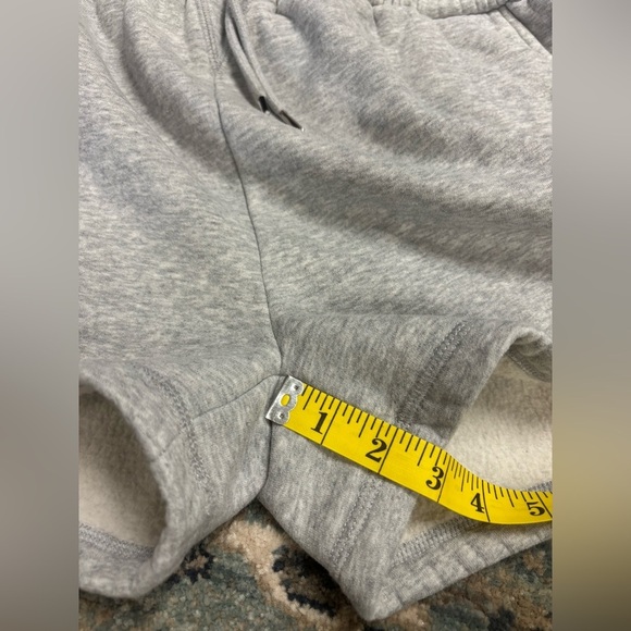 Grey Gold Hinge Sweat Short, size large - Picture 2 of 5